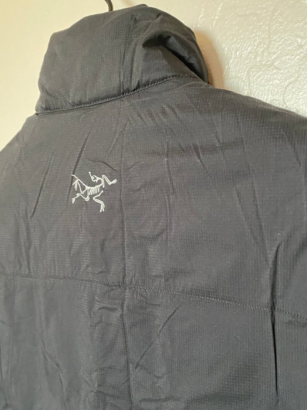 Arc'teryx Atom Vest Mens S Black Outdoor Hiking - Unworn Like New - Picture 7 of 9
